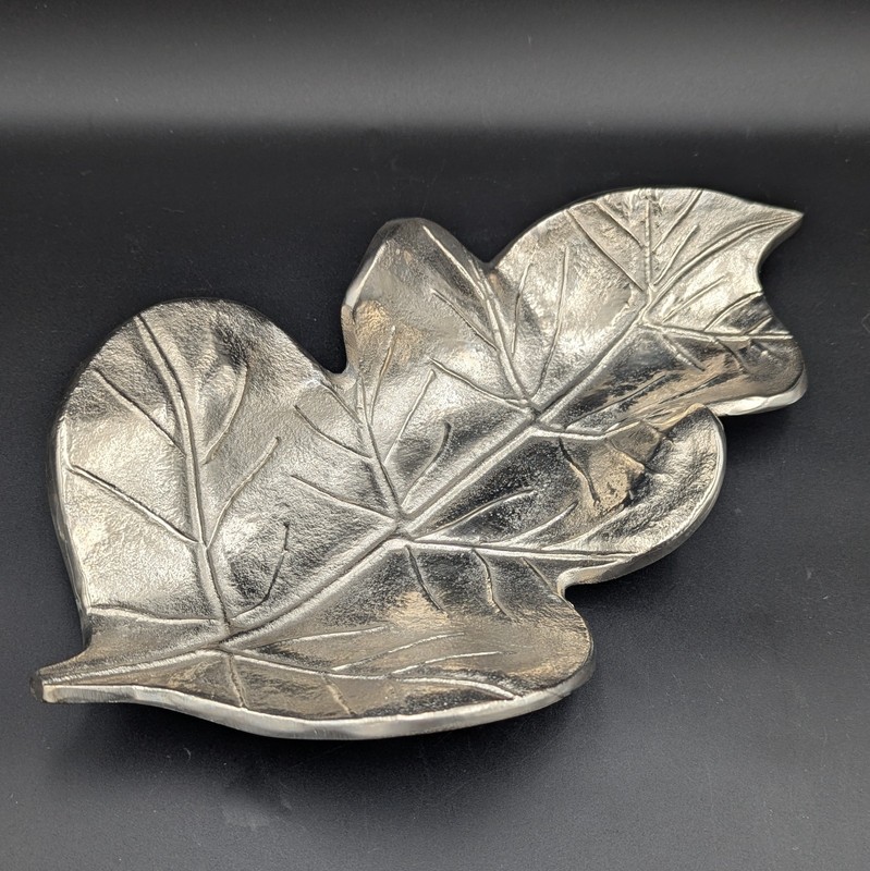 Decorative Silver Aluminum Leaf Tray, Centerpiece Large Dish Made In India