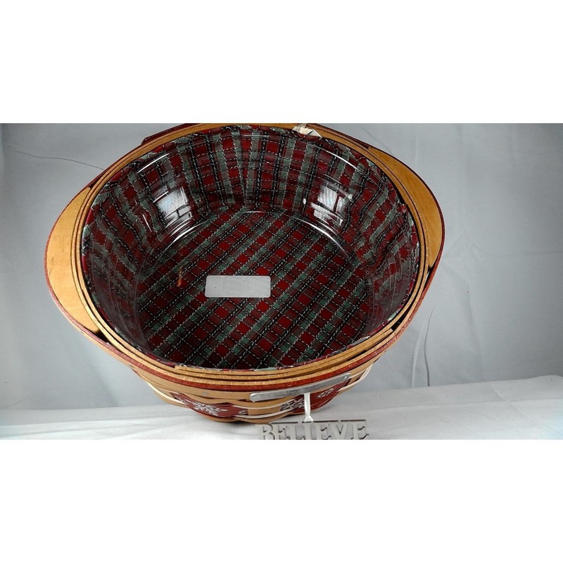 Longaberger 2010 Christmas Falling Snow Red Basket with Lid gallery