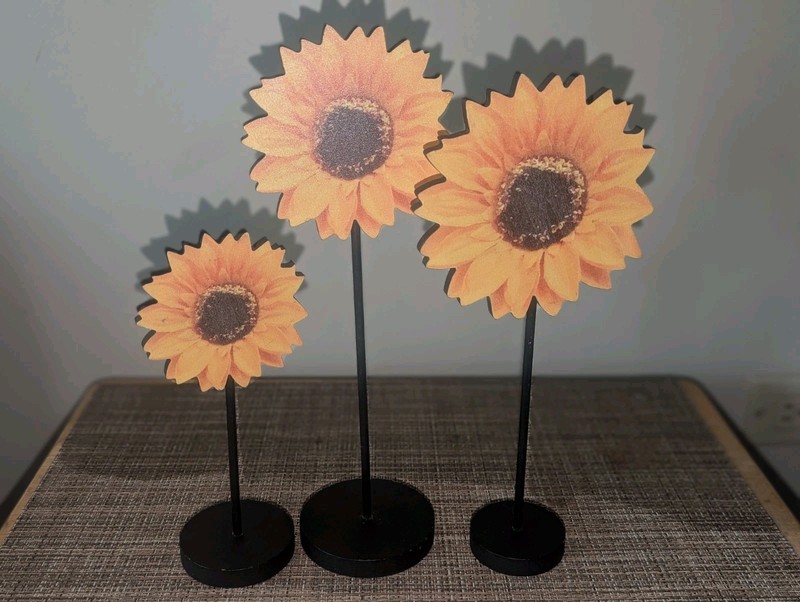Set Of 3 Sunflower 11″, 10-1/2″, 7-12″ Tall Wooden Table Decorations
