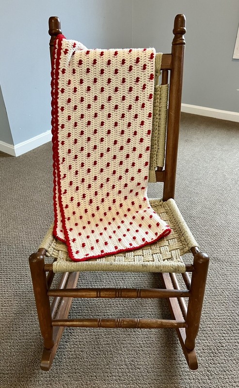 Red Heart White Pattern Handmade Crocheted Afghan Lap Baby Blanket 32” X 25”