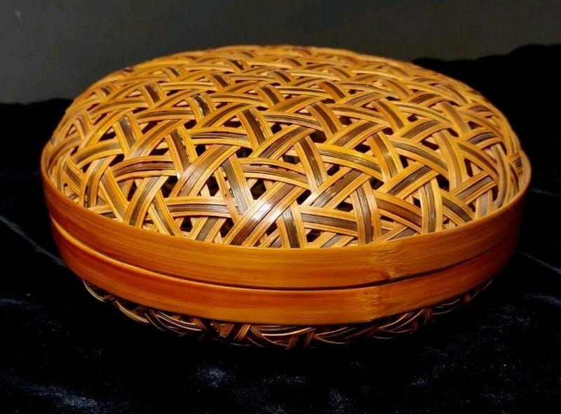 Vintage Round Rattan Wicker Lidded Trinket Box Basket People’s Republic Of China