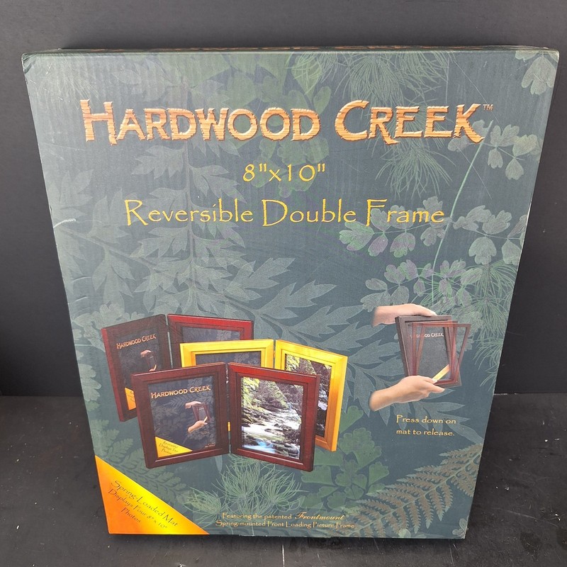 Hardwood Creek Reversible Double Frame 8 x 10 Oak – Fits 4 Photos