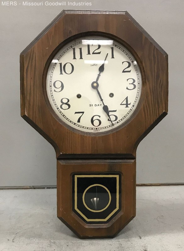 Balitec Brown Octagon Analog Quartz 31 Day Wood Wall Clock FOR PARTS – AS IS