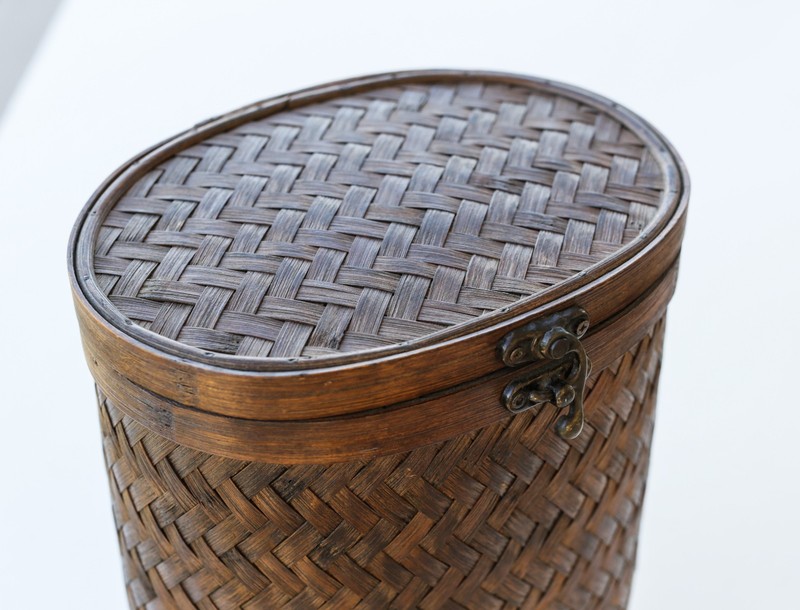 Tropical Tiki Style Vintage Oval Dark Brown Wicker Knitting Basket w Lid & Clasp gallery