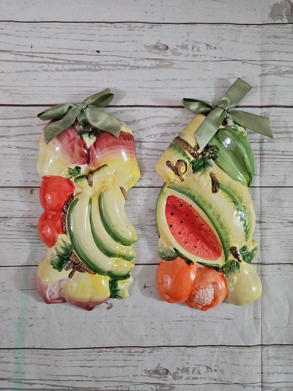 Set of 2 Vintage 3D Ceramic Wall Hanging Fruit and Vegetable