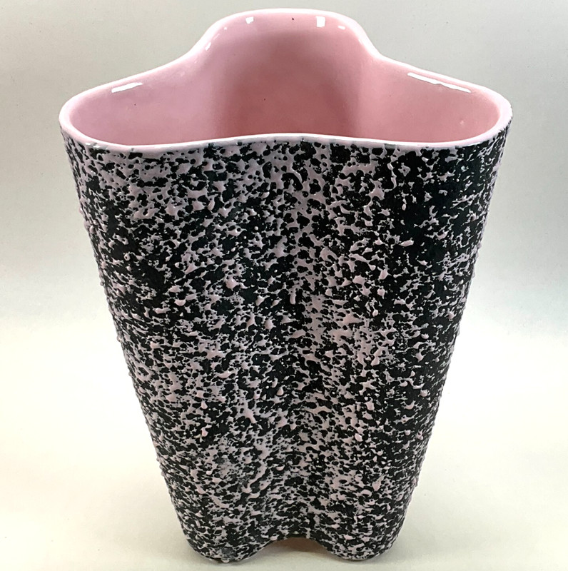 Shawnee Pottery Lava Chantilly Confetti Pink Black 10″ Vase MCM 1950s