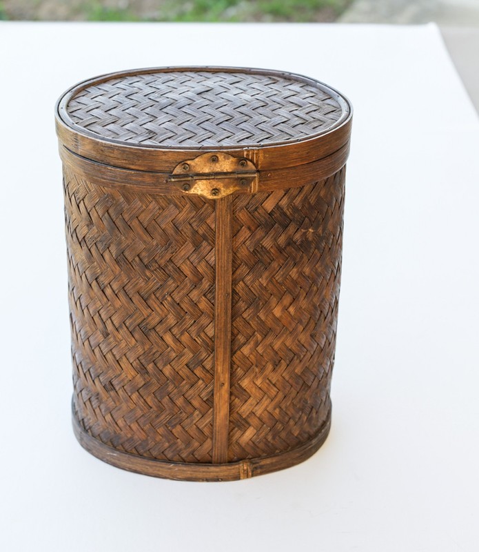 Tropical Tiki Style Vintage Oval Dark Brown Wicker Knitting Basket w Lid & Clasp gallery