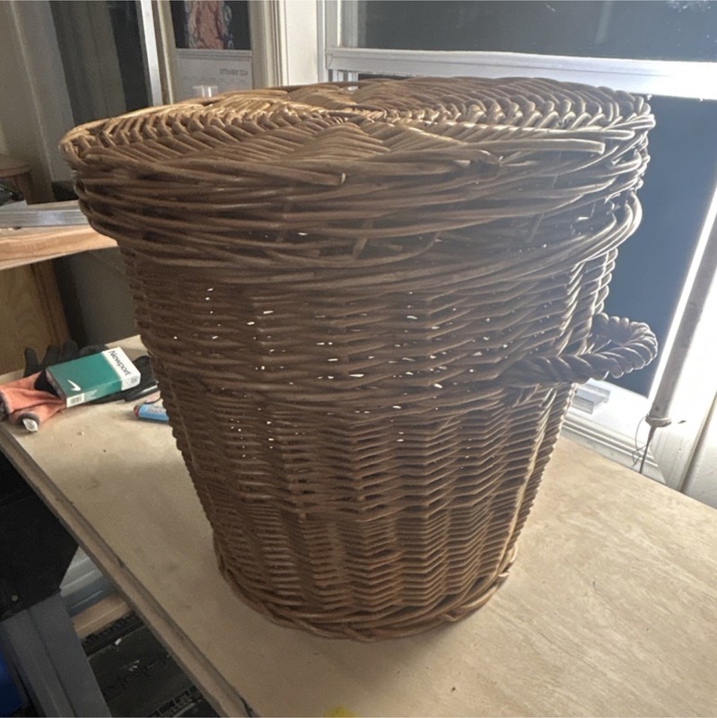 Wicker Round Basket with Lid and Handles, Brown, Indoor Décor