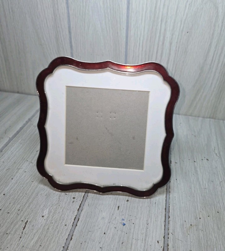 PIER 1 IMPORTS Silver Tone Burgundy Red Enamel Scalloped Picture Frame W/Matt