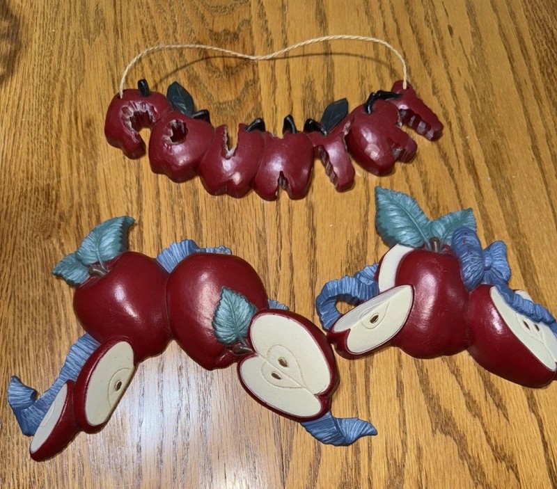 HOMCO Red Apple Kitchen Wall Hangings/ Wall Décor 1990’s 7618-A & 7626 Set Of 3