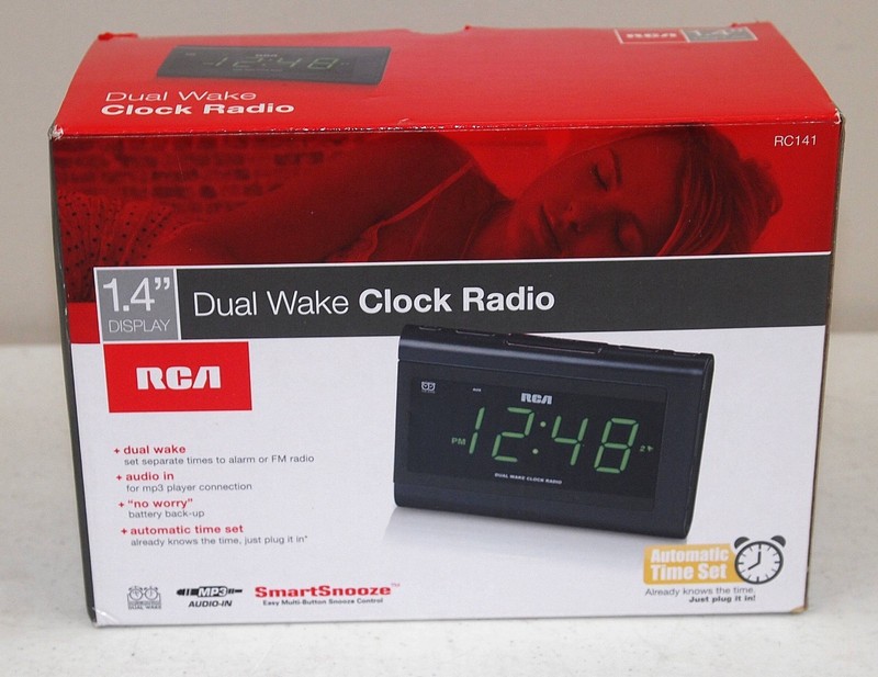 New! RCA Dual Wake ALARM CLOCK RADIO #RC141 Automatic Time Set- JUST PLUG IT IN!