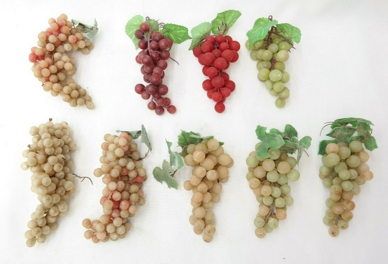 Bunches of Plastic Grapes Fake Fruit Green And Red Lot of 9 TF