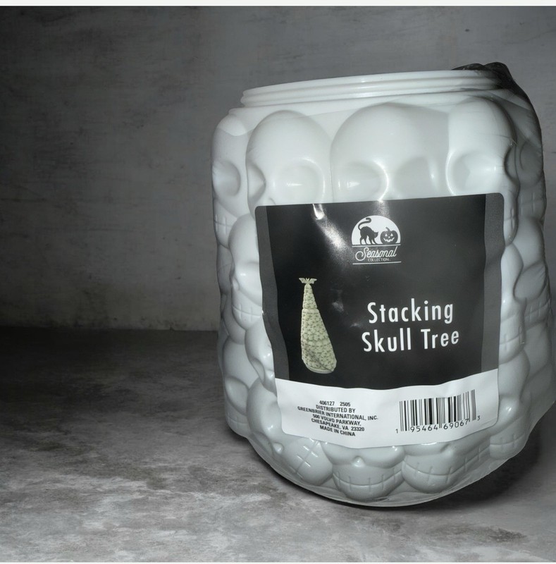 Stacking Skull Tree “Bone White” Plastic Gothic Decor Set Nesting Skulls New NWT gallery