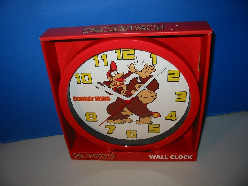 Donkey Kong Analog 10″ Wall Clock New Factory Sealed See pics