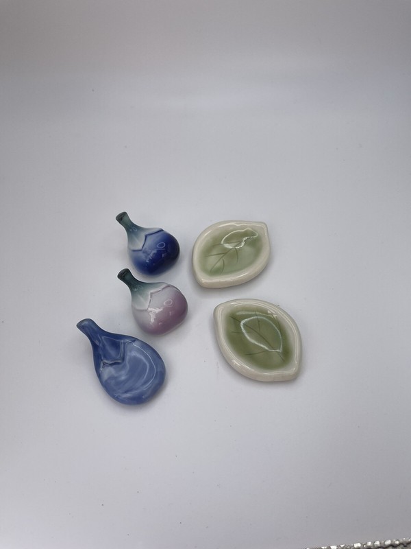 Minature Ceramic Fruit/Vegetables and Leaves – 5 Pieces – Leaves Marked “Heim”