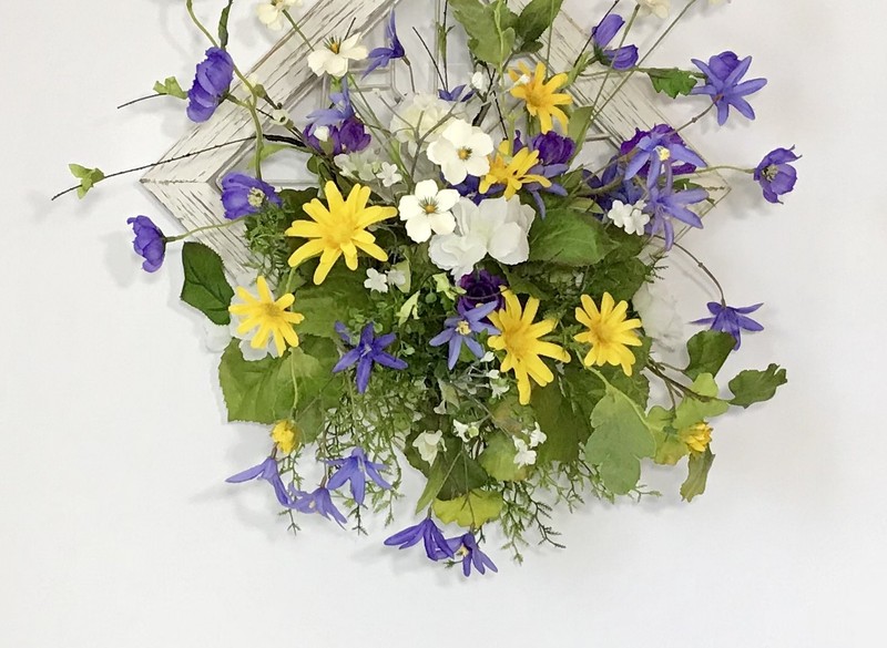 WOODEN FRAME WALL DOOR DECORATION FLORAL ARRANGEMENT FLOWERS METAL WIRE INSERT gallery