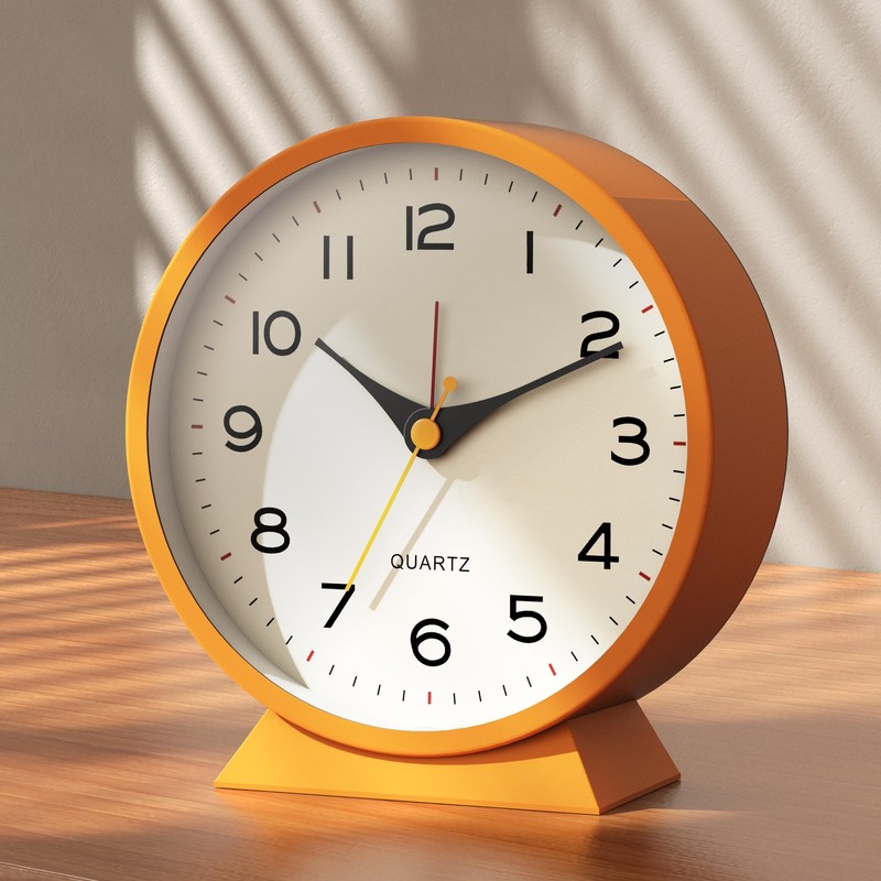 ® 4.5″ Analog Alarm Clock,Small Retro Desk Clock Battery Operated,Slient M
