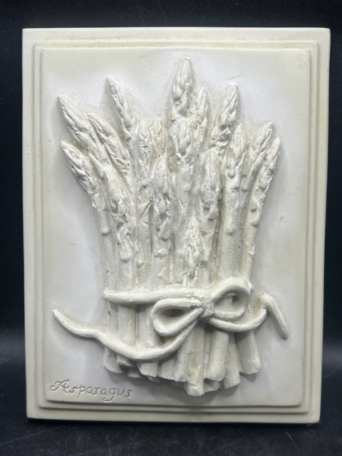 Asparagus 3D Relief Sculpted Resin Hanging Kitchen Plaque Tile Wall Decor 8.5" gallery