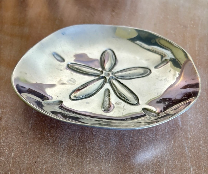 Mariposa 6″ Sand Dollar Design Sandcast Aluminum Canape Snack Trinket Candy Dish