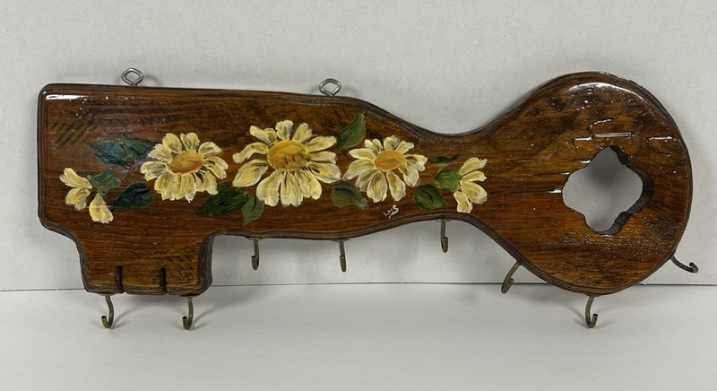 Hand Painted Floral Wooden Key Shaped 8 Hook Key Holder Wall Hanging VTG