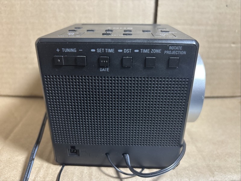Sony ICF-C1PJ AM/FM Alarm Clock Radio Nature Sounds Time Projector TESTED Works gallery