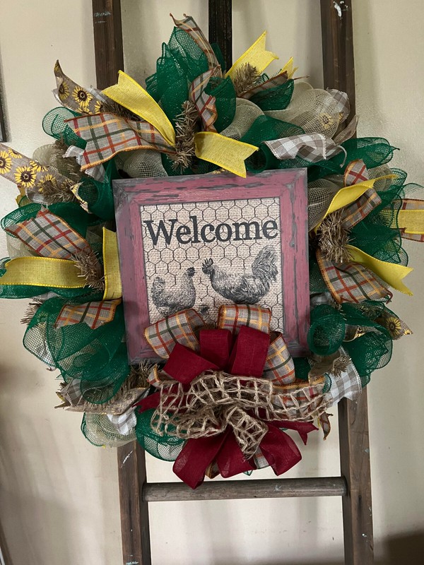 Deco Mesh Wreath | Farmhouse Door Wreath| Home decor | Chicken Country  