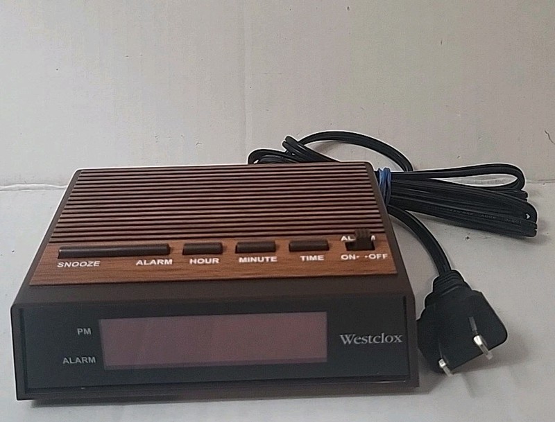 Vintage Westclox LED Digital Alarm Clock Plastic Casing Wood Grain Finish, Black