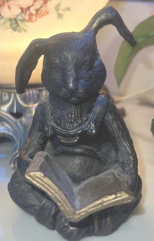 Vtg Andrea by Sadek cast iron black rabbit reading paper weight book end 3x4.5 gallery