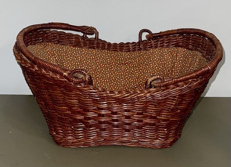 Vintage Woven Rattan Dark Wicker Basket w Handles & Built In Liner 15 x 12 x 8