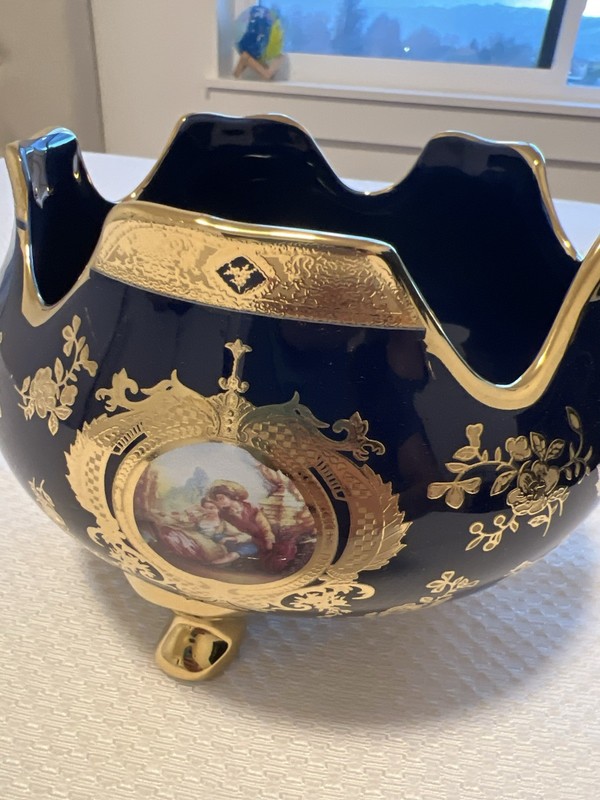 New”Vintage Cobalt Blue Porcelain Footed Bowl Hand Painted Gold Trim 6” Decor