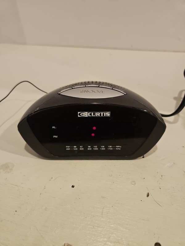 Curtis Alarm Clock AM FM Radio Model CR1274 DC Backup Battery Electronics
