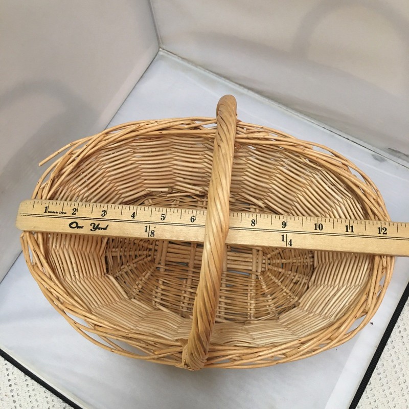 Wicker Basket Medium Natural Tan Oval Woven Willow Handle Cottagecore Farmhouse gallery