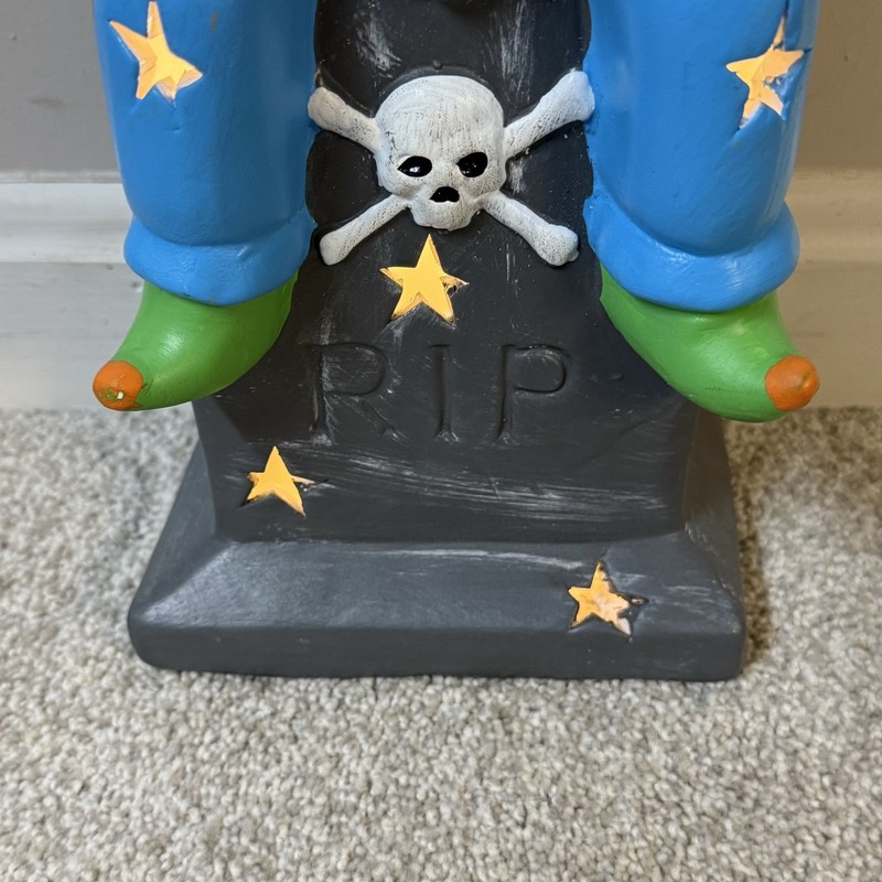 2 Rare Killer Clowns Halloween Decor Discontinued Light Up Table Circus Clown gallery