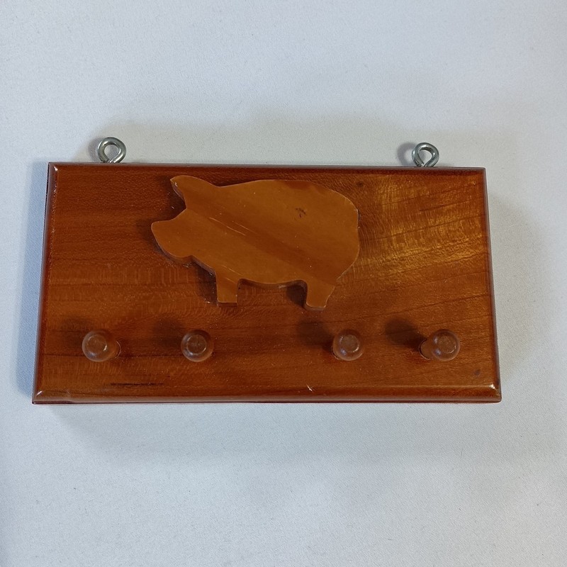 Wood 4 Peg Key Holder Hanger Hook Country Farmhouse Pig Handcrafted