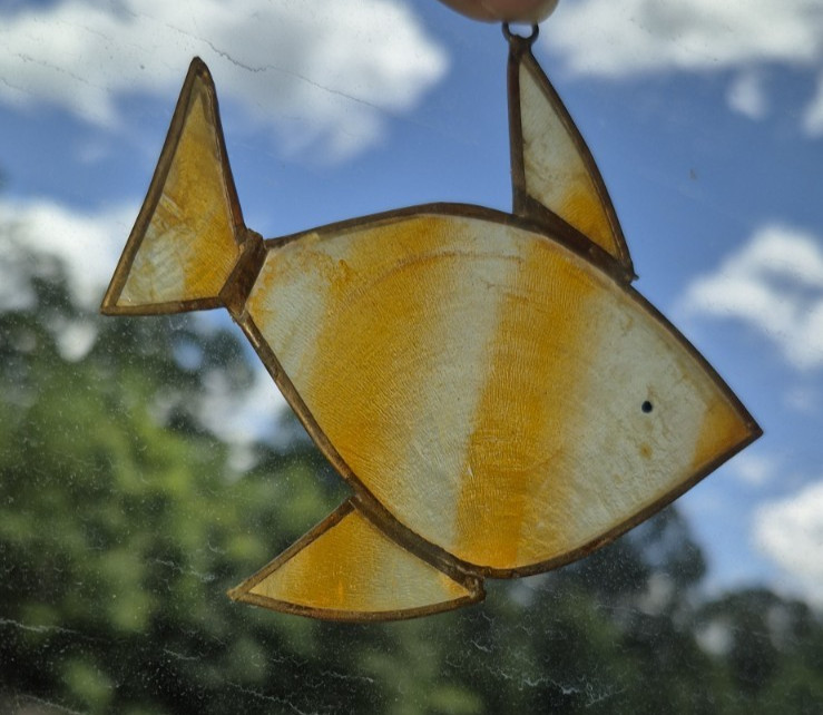 Vintage Handmade Fish Suncatcher ~ Stained Shell or Plastic material