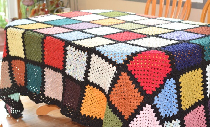CROCHET AFGHAN HANDMADE RETRO GRANNY SQUARE KING 152″ x 132″ HUGE LARGE