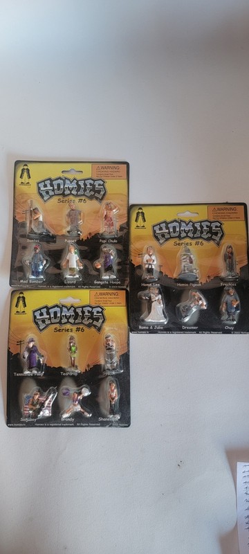 LIL HOMIES SERIES 6 MINI FIGURE 1:32 SCALE sealed on card SEE PICS AB36