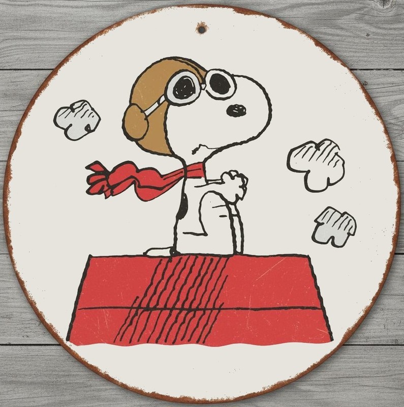 Snoopy Flying Ace 8″ Diameter Vintage Novelty Metal Sign Made In USA