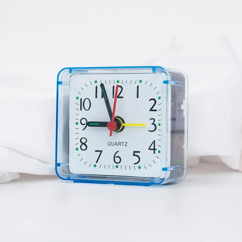 1 pc Mini Square Alarm Clock Compact Quartz Travel Desk Clock gallery