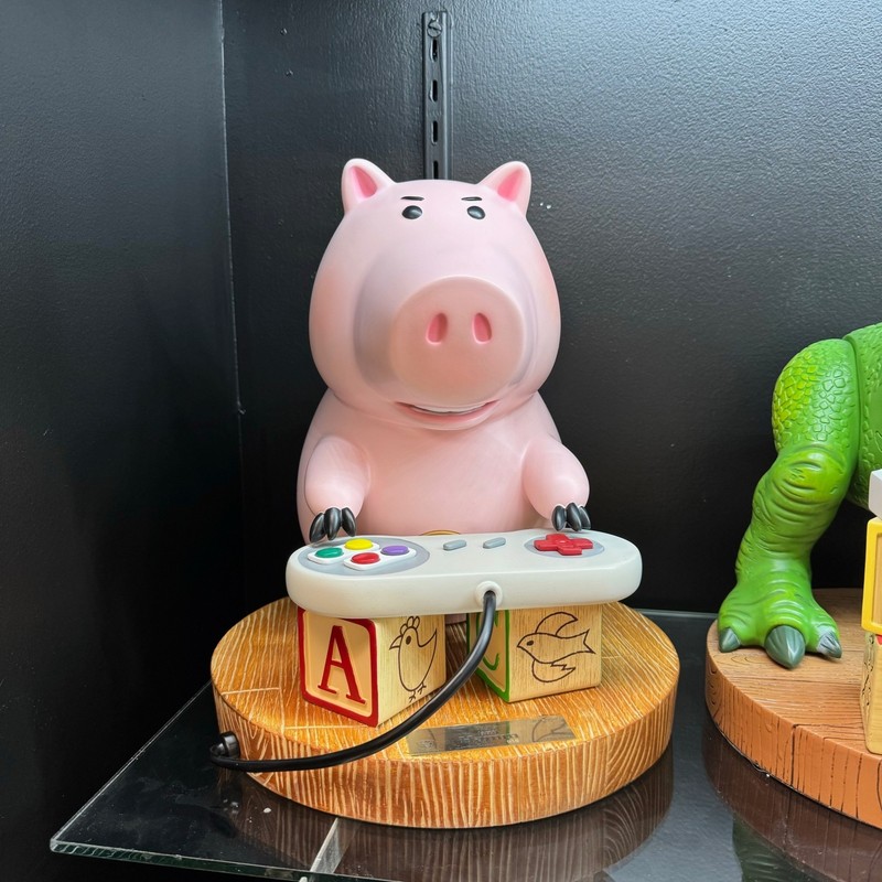 Disney Pixar Toy Story Master Craft Hamm Table Top Statue