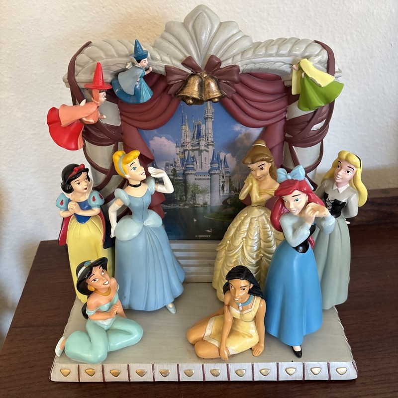 Vintage 3D Disney Princess Group Picture Photo Frame Rare Collectible 👑 flaws