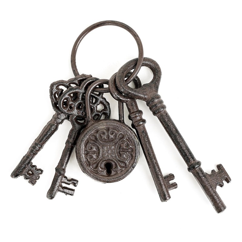 Cast Iron Antique Style Skeleton Key Ring Prop Halloween Pirate Decor Gear