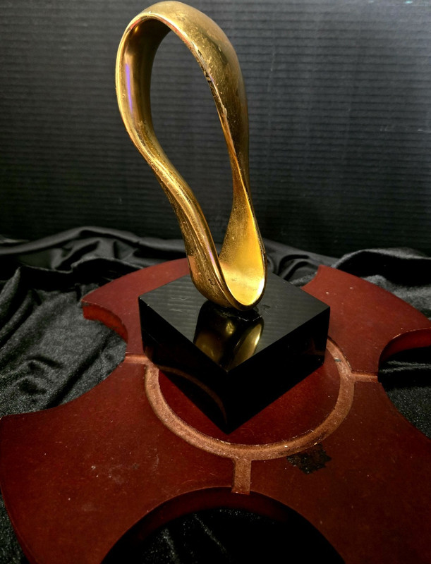 Leo Maranz brass sculpture signed DD and numbered 3/10 in limited editions. 8.5″