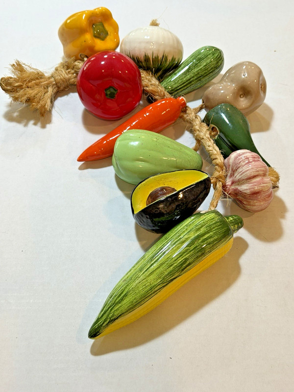 RISTRA VEGGIES ON A ROPE CERAMIC VEGETABLES COUNTRY COTTAGE CORE KITCHEN DECOR