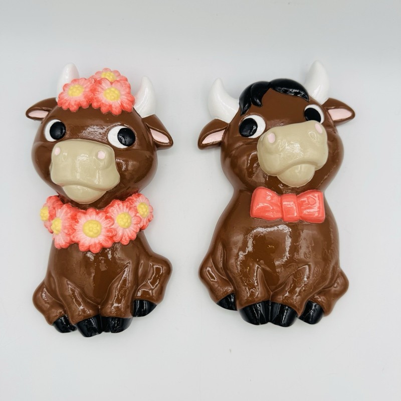 Chalkware Kitschy Cow Bull Retro Style Wall Plaque Mr Mrs