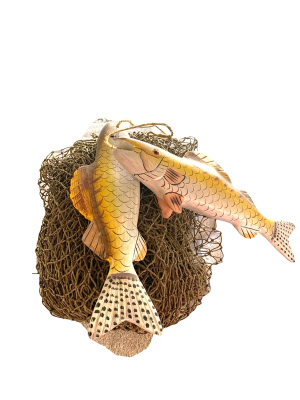 Stringer Fishing Net 2 Wooden Fish Painted 9′ x 30″ Long Cabin Decor Folk Art