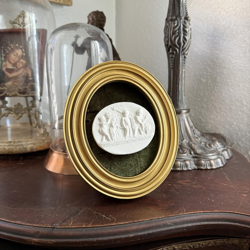 Vintage Style Framed Plaster Cameo Intaglio classical Relief Gold Oval Frame