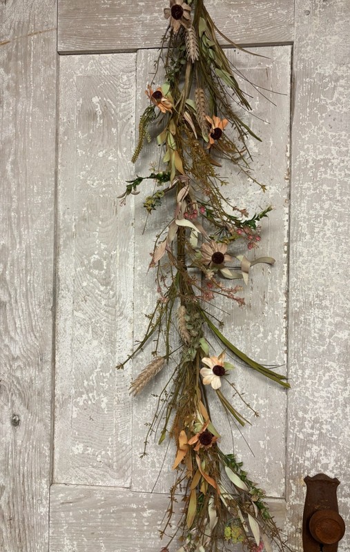 Primitive Farmhouse Rustic TEA STAIN DAISY GARLAND Swag Prairie Grass Flowers