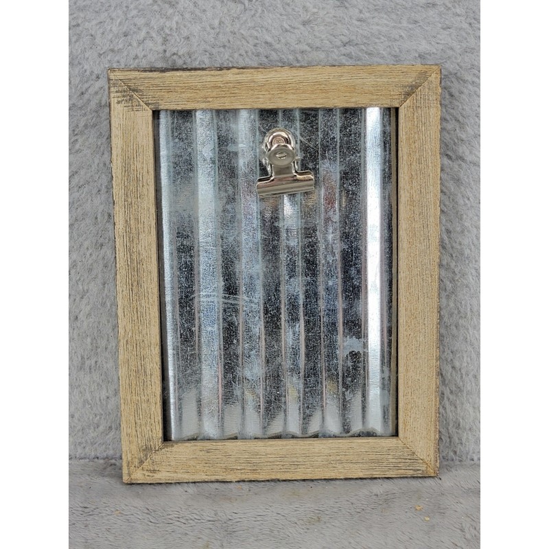 Greenbrier International Rustic Wood Corrugated Metal Photo Frame Clip 6×4 Brown