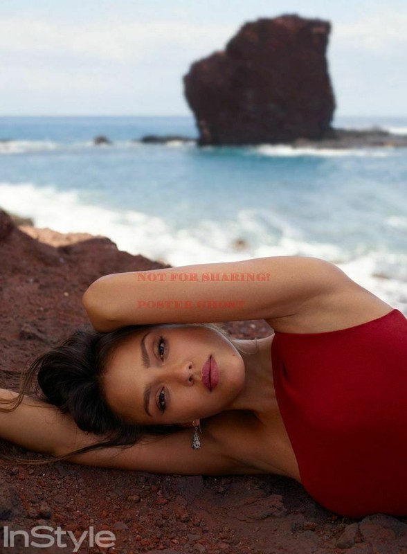 Hollywood Art Photo Poster: JESSICA ALBA Poster 14 (20×30)